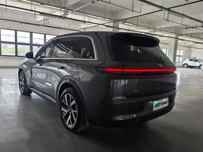 Li Auto Li L8 2023, 60500 км, за 198500 CNY