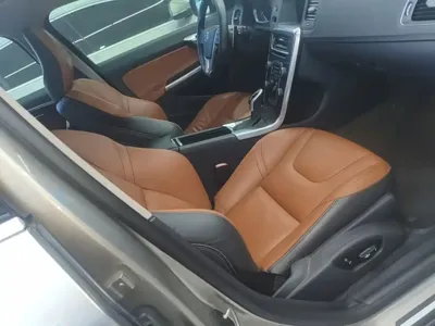 Volvo V60 2017, 102400 км, за 65700 CNY - фото 25