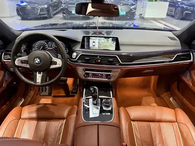 BMW 7 Series 2017, 100000 км, за 379799 CNY - фото 7