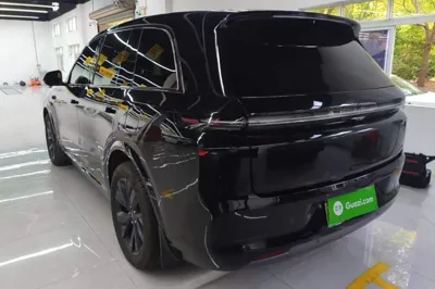 Li Auto L8 2023, 30200 км, за 213751.32 CNY