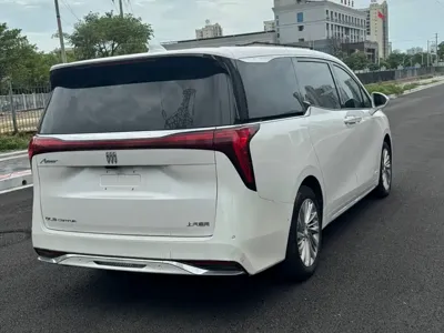 Buick Century 2023, 80000 км, за 288000 CNY