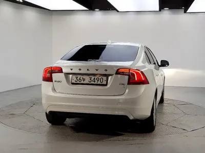 Volvo S60 2015, 86598 км, за 7500000 KRW