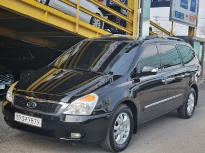 Kia Canival · 2011 год