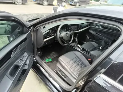 Volkswagen Passat 2019, 80700 км, за 78300 CNY - фото 16