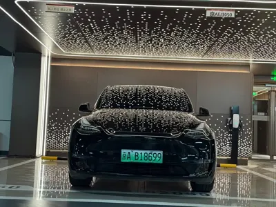 Tesla Model Y 2022, 79000 км, за 163000 CNY