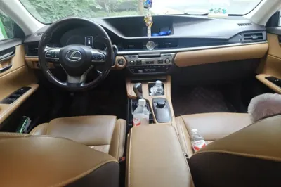 Lexus ES 2015, 81400 км, за 98051.52 CNY - фото 9