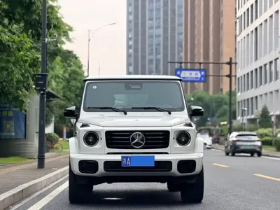 Mercedes-Benz G-Class 2026, 5000 км, за 1888800 CNY - фото 2