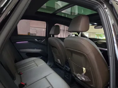Audi Q4 e-tron 2023, 14193 км, за 56040000 KRW - фото 7