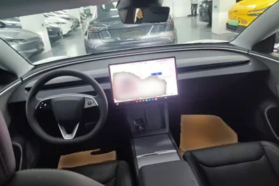 Tesla Model 3 2025, 100 км, за 249363.11 CNY - фото 17