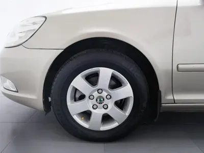 Skoda Octavia 2011, 158200 км, за 11900 CNY - фото 17
