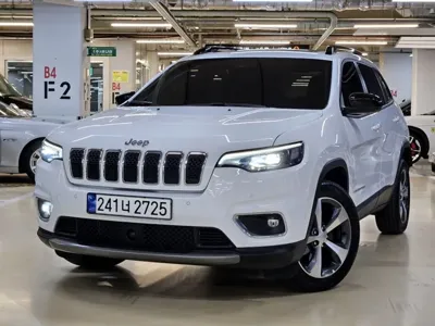 Jeep Cherokee · 2022 год
