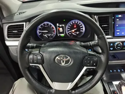 Toyota Highlander 2019, 83400 км, за 125100 CNY - фото 11