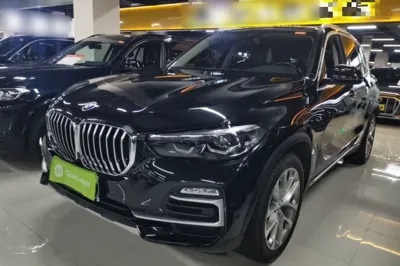 BMW X5 · 2021 год