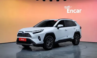Toyota RAV4 · 2024 год