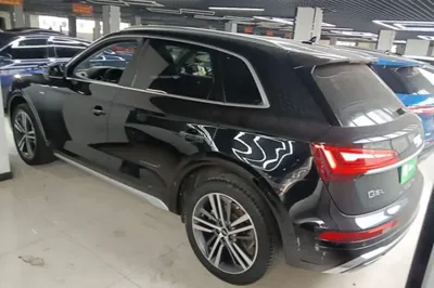 Audi Q5L 2022, 98300 км, за 180235.55 CNY