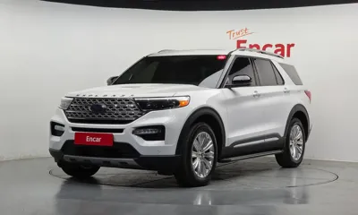 Ford Explorer · 2023 год