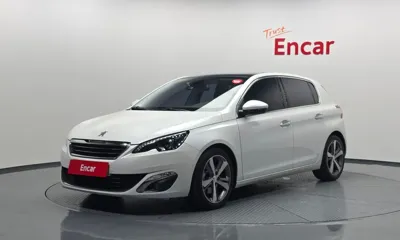 Peugeot 308 · 2015 год