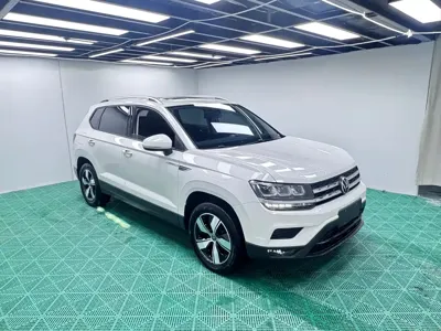Volkswagen Tharu 2022, 24000 км, за 125800 CNY