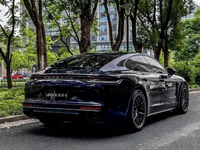Porsche Panamera 2022, 48000 км, за 598000 CNY