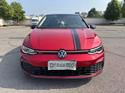 Volkswagen Golf 2021, 78000 км, за 82000 CNY