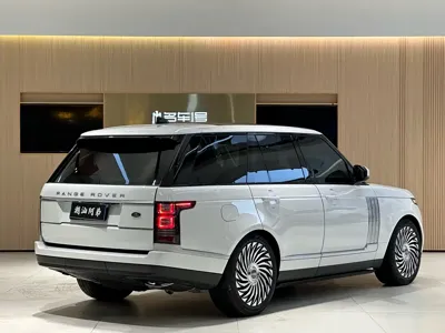 Land Rover Range Rover 2018, 130000 км, за 495000 CNY