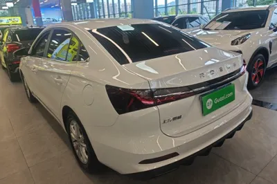 Roewe i5 2023, 3600 км, за 63669.78 CNY