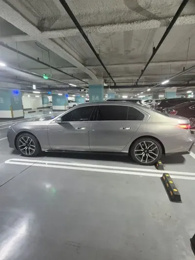 BMW 7-Series 2024, 48000 км, за 163000000 KRW
