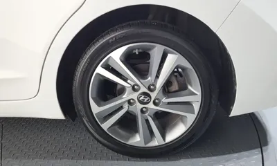 Hyundai Avante 2018, 65972 км, за 11800000 KRW - фото 5