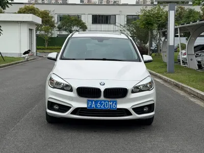 BMW 2 Series Gran Tourer 2017, 140000 км, за 35000 CNY