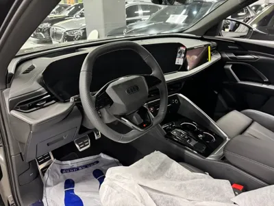 Audi Q5 2025, 20 км, за 87000000 KRW - фото 4