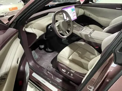 Xiaomi 小米YU7 2025, 13000 км, за 228000 CNY