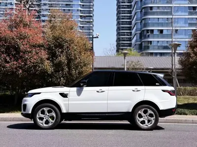 Land Rover Sport PHEV 2019, 110000 км, за 205000 CNY