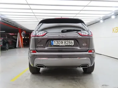 Jeep Cherokee 2021, 23440 км, за 20900000 KRW