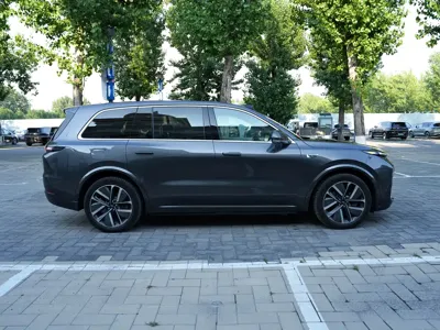 Li Auto Li L9 2023, 54000 км, за 253800 CNY