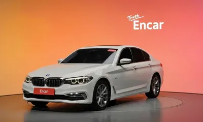 BMW 5-Series · 2018 год