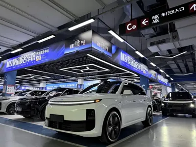 Li Auto Li L6 · 2024 год