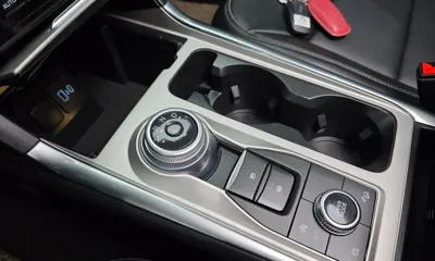 Ford Explorer 2023, 28560 км, за 36990000 KRW - фото 9