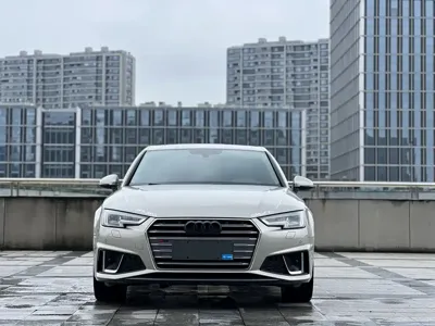 Audi A4L 2020, 67000 км, за 89800 CNY