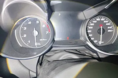 Alfa Romeo Giulia 2017, 189500 км, за 83982.11 CNY - фото 12