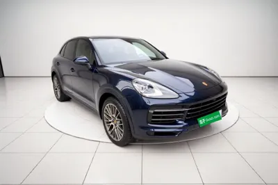 Porsche Cayenne 2023, 43100 км, за 600846.46 CNY
