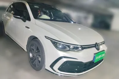 Volkswagen Golf 2021, 22500 км, за 158456.92 CNY