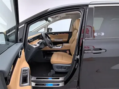 GAC Motor 传祺E8 PHEV 2024, 36500 км, за 134800 CNY - фото 10