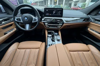 BMW 6 Series GT 2022, 28200 км, за 303733.27 CNY - фото 8