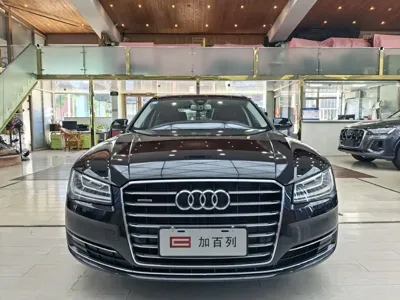 Audi A8 2016, 259000 км, за 128000 CNY