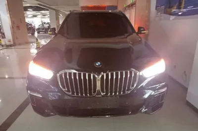 BMW X5 2022, 51500 км, за 375092.34 CNY