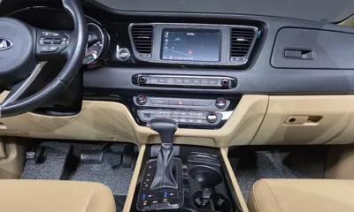 Kia Canival 2018, 187471 км, за 9900000 KRW - фото 15