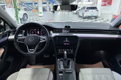 Volkswagen Magotan 2023, 18000 км, за 149582.52 CNY - фото 6