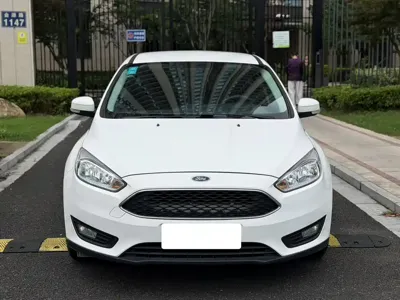 Ford Focus 2015, 130000 км, за 16900 CNY