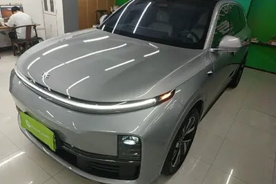 Li Auto L7 · 2023 год