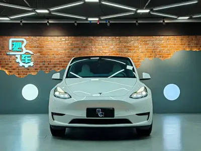 Tesla Model Y 2022, 65000 км, за 183000 CNY